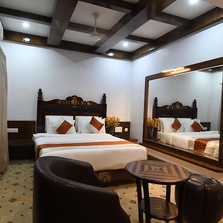 Hotel Lok Sagar Mysore Buitenkant foto