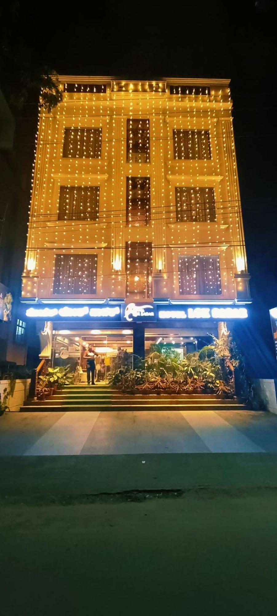 Hotel Lok Sagar Mysore Buitenkant foto